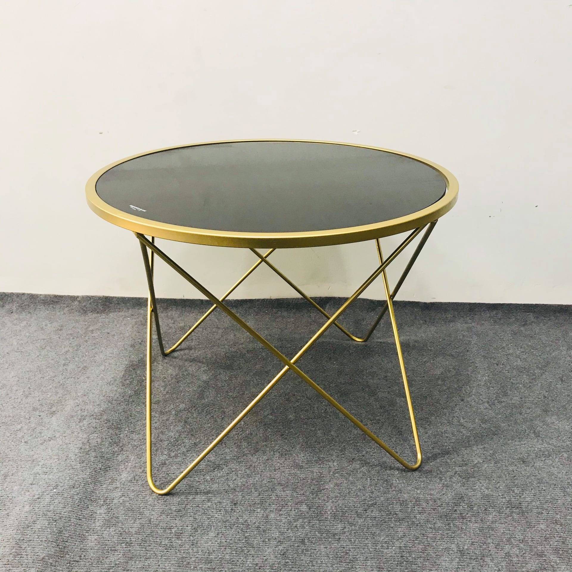 ban-tra-dep-ban-cong201 Chọn kiểu dáng cho bàn trà đẹp ban công