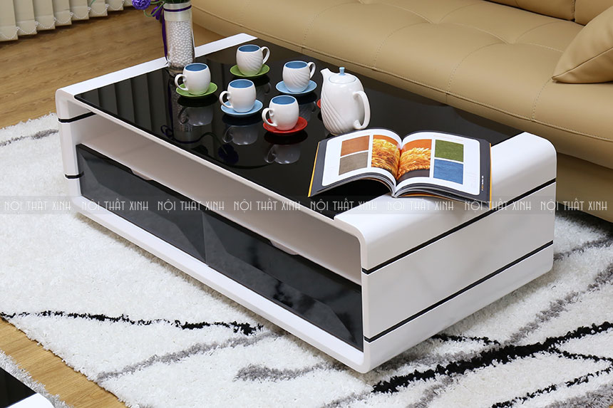 bàn uống nước bằng kính